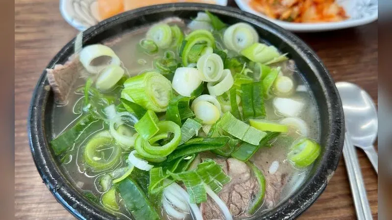Wonjo Sinchon Seolleongtang